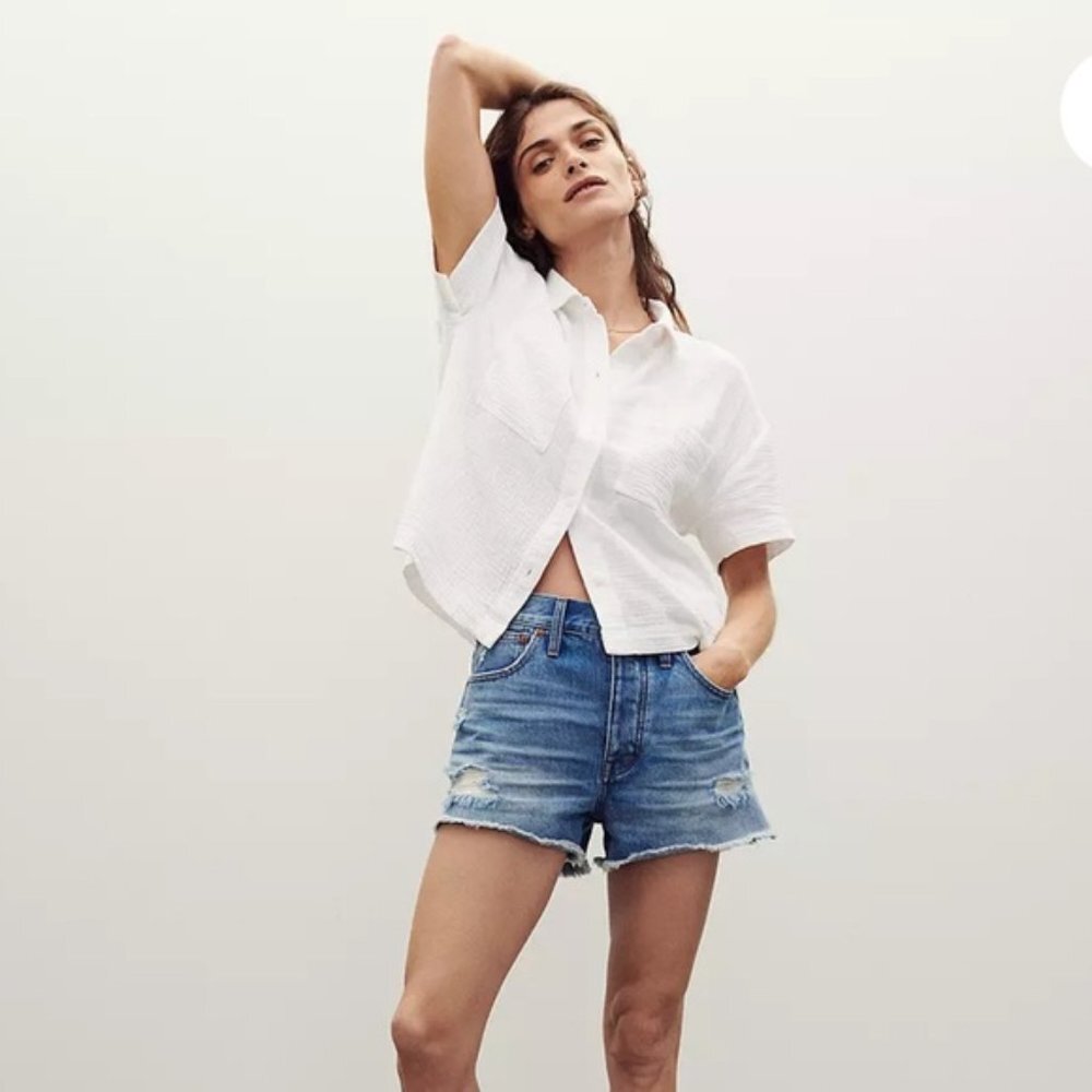 Madewell Relaxed Cut Off Denim Shorts in Homecrest Wash Ripped Edition Size 26